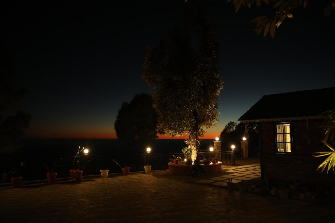 ホテル The Lanswood Estate ランズドーン エクステリア 写真