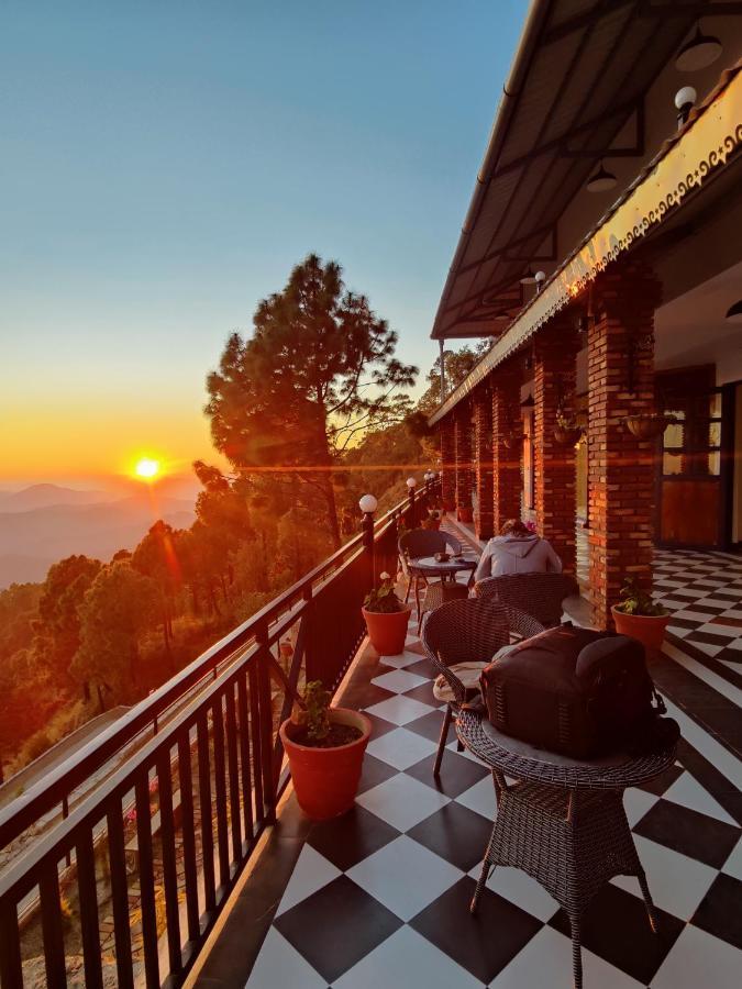 ホテル The Lanswood Estate ランズドーン エクステリア 写真